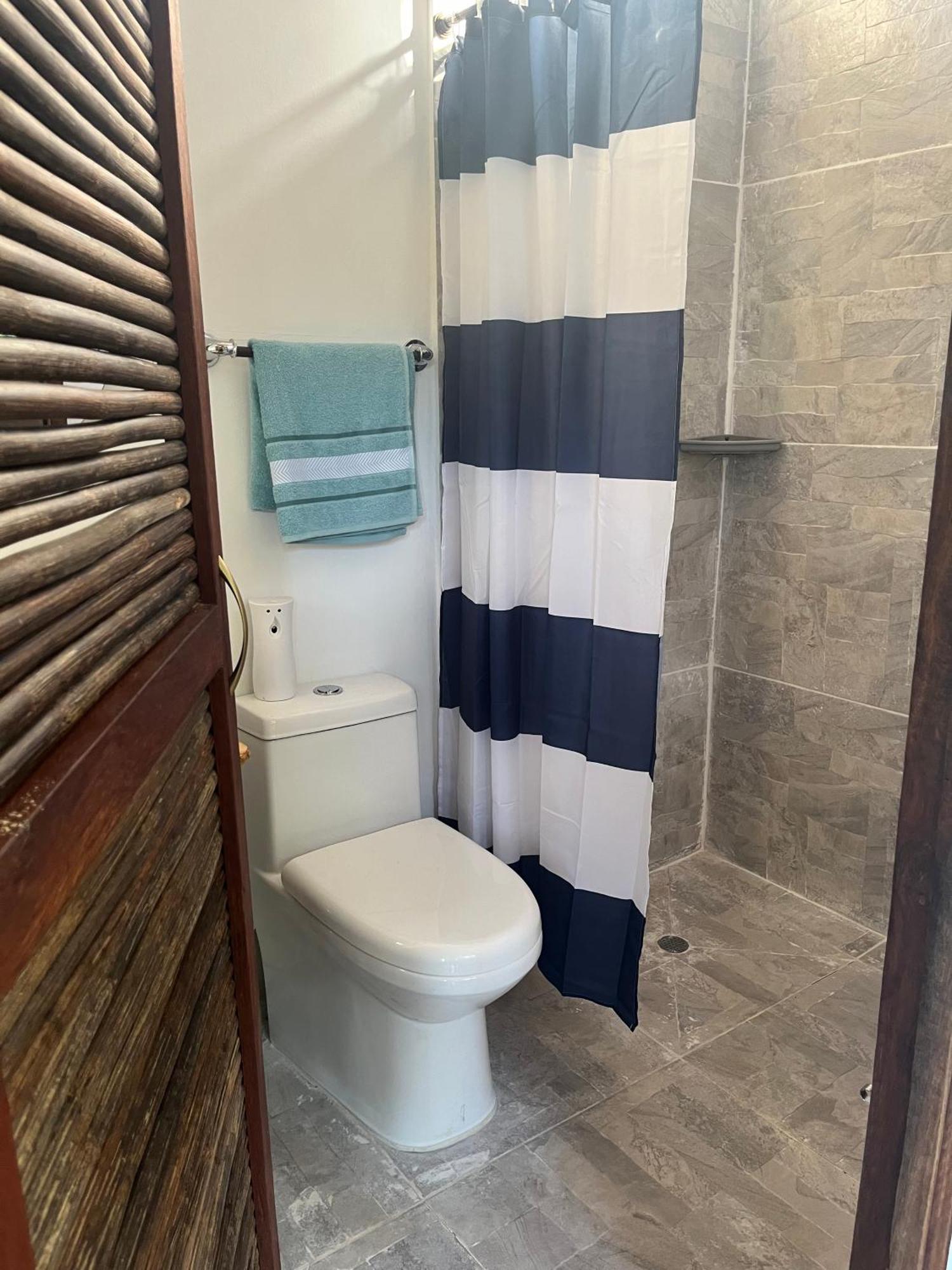 Tayrona Juancho'S House Hostel & Coworking Los Naranjos Exterior photo