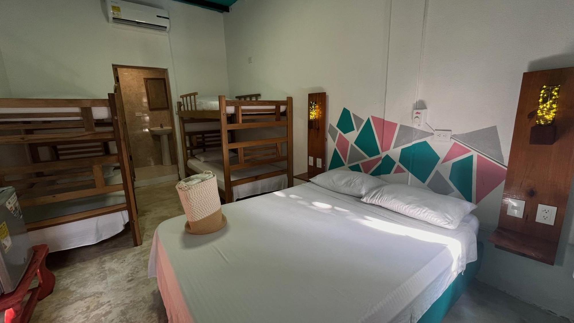 Tayrona Juancho'S House Hostel & Coworking Los Naranjos Exterior photo
